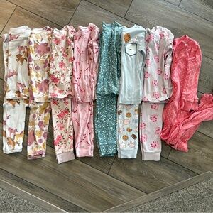 Girls 5T Pajamas Old Navy and Carters